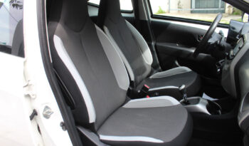 TOYOTA AYGO 1.0 X-PLAY AYTOMATO MMT TOUCH 70HP 5D CAMERA EΛΛΗΝΙΚΟ full