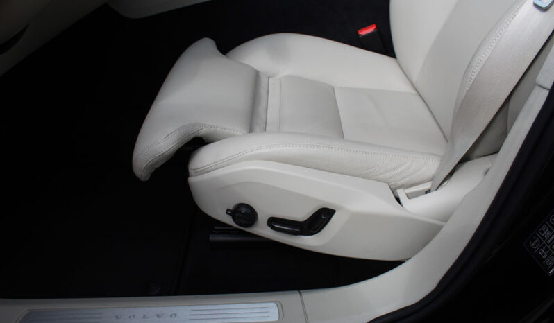 VOLVO XC 60 2.0 B4 AWD PLUS DARK PANORAMA HYBRID DIESEL ΕΛΛΗΝΙΚΟ full
