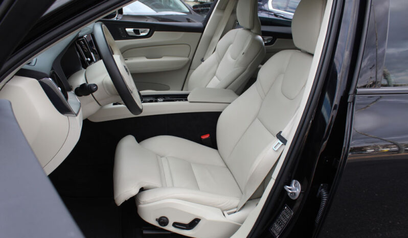 VOLVO XC 60 2.0 B4 AWD PLUS DARK PANORAMA HYBRID DIESEL ΕΛΛΗΝΙΚΟ full