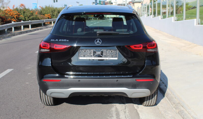 MERCEDES GLA 250e 218HP PLUG IN LED ΝΑVI CAMERA AYTOMATO 1ο ΧΕΡΙ ΕΛΛΗΝΙΚΟ full