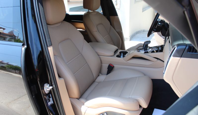PORSCHE CAYENNE E-HYBRID 3.0 462HP PASM PANORAMA HEAD UP MATRIX 21” full