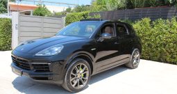 PORSCHE CAYENNE E-HYBRID 3.0 462HP PASM PANORAMA HEAD UP MATRIX 21”